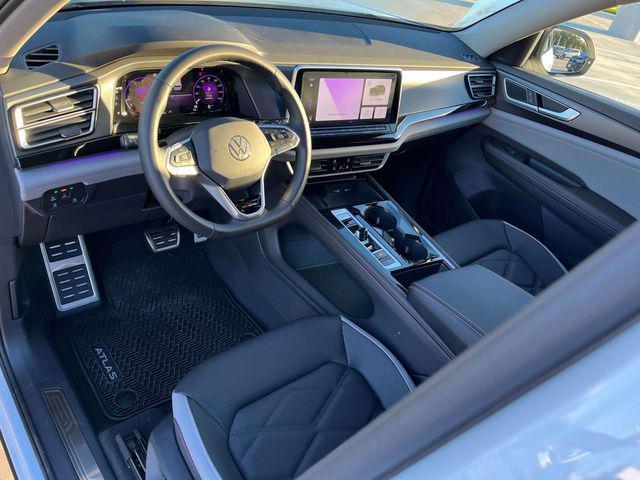 new 2025 Volkswagen Atlas car, priced at $44,905