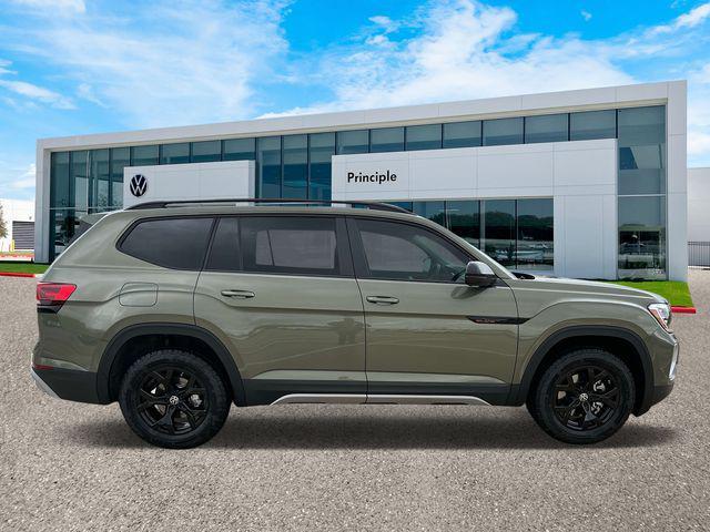new 2025 Volkswagen Atlas car, priced at $46,225