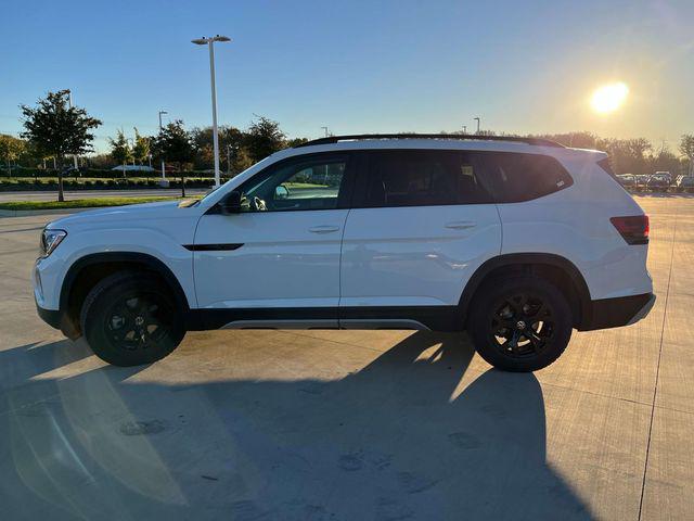 new 2025 Volkswagen Atlas car, priced at $47,076