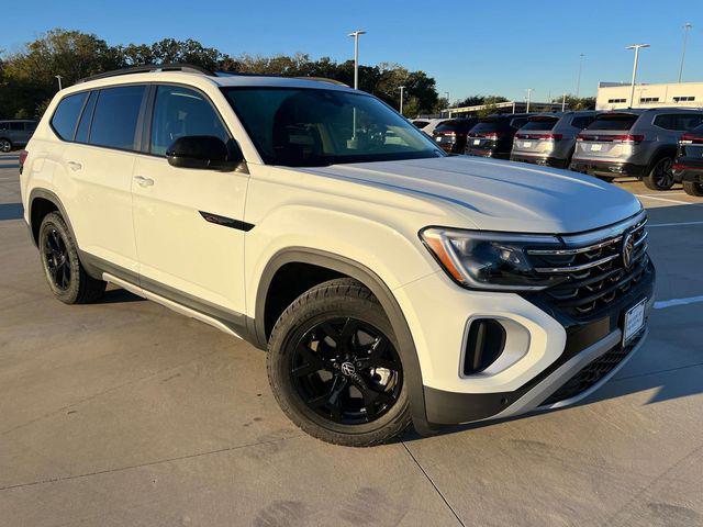 new 2025 Volkswagen Atlas car, priced at $47,076