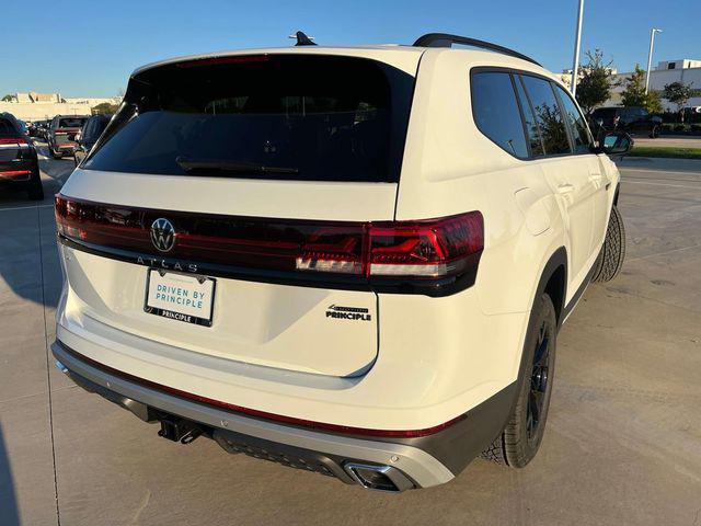 new 2025 Volkswagen Atlas car, priced at $47,076