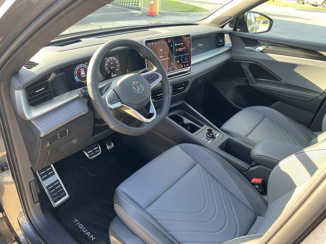 new 2025 Volkswagen Tiguan car, priced at $37,346