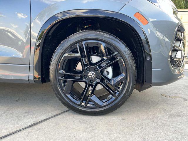 new 2025 Volkswagen Tiguan car, priced at $37,346