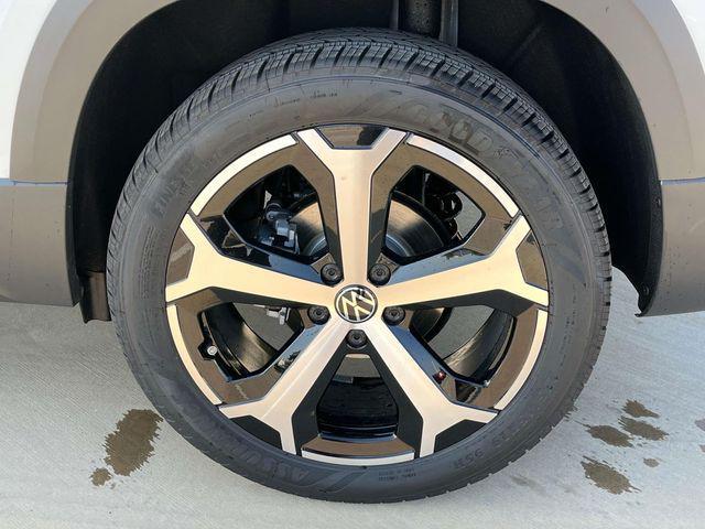 new 2025 Volkswagen Taos car, priced at $35,008