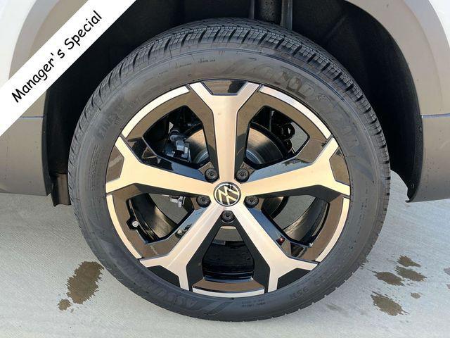 new 2025 Volkswagen Taos car, priced at $36,009