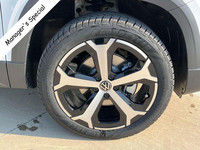 new 2025 Volkswagen Taos car, priced at $36,009