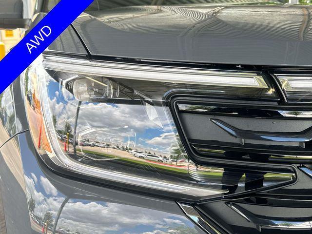 new 2025 Volkswagen Atlas car, priced at $48,311