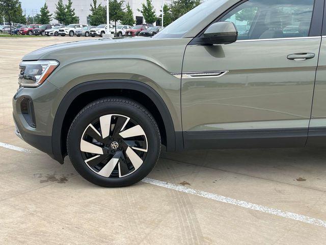 new 2025 Volkswagen Atlas Cross Sport car, priced at $43,655