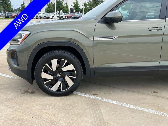 new 2025 Volkswagen Atlas Cross Sport car, priced at $39,076