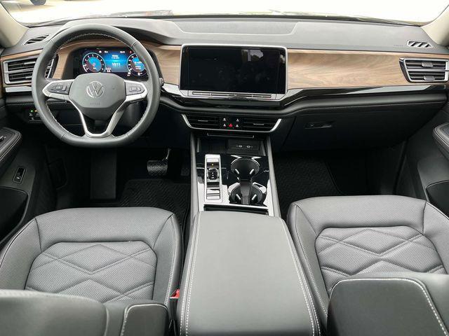 new 2025 Volkswagen Atlas car, priced at $41,713