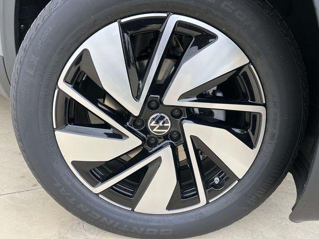 new 2025 Volkswagen Atlas car, priced at $41,713