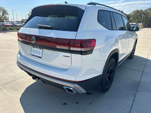 new 2025 Volkswagen Atlas car, priced at $45,404