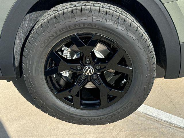 new 2025 Volkswagen Atlas car, priced at $46,225