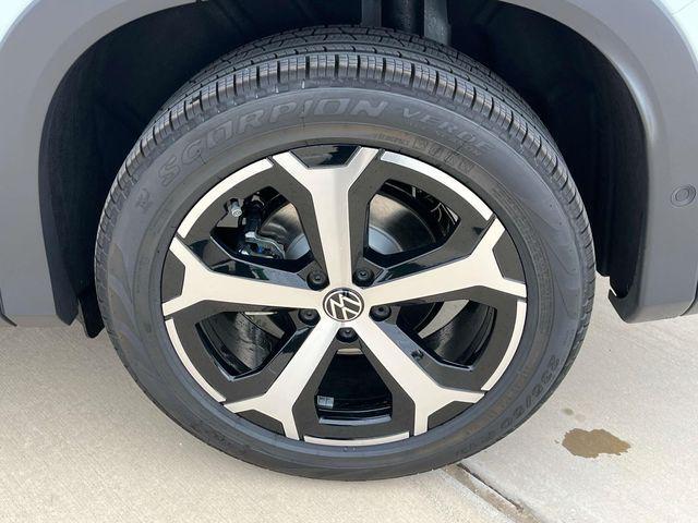 new 2025 Volkswagen Tiguan car, priced at $34,216
