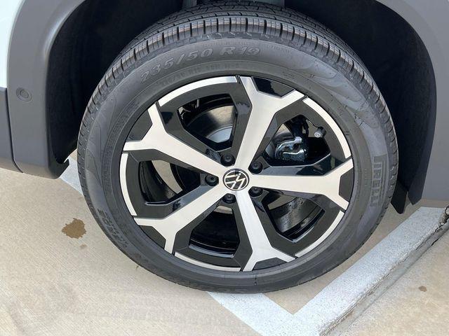 new 2025 Volkswagen Tiguan car, priced at $34,216