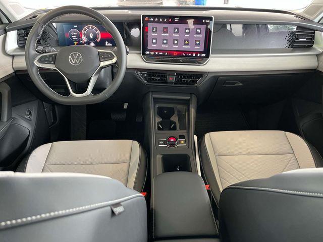 new 2025 Volkswagen Tiguan car, priced at $34,216