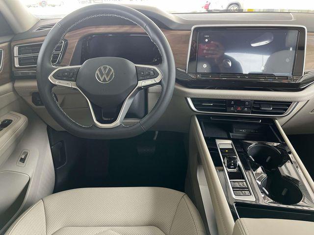 new 2024 Volkswagen Atlas car, priced at $38,593