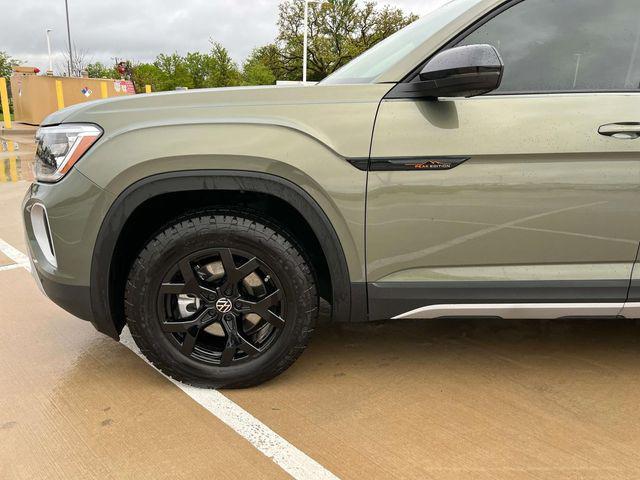 new 2025 Volkswagen Atlas car, priced at $46,920