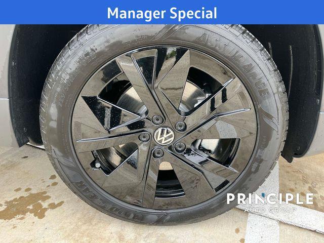 new 2025 Volkswagen Taos car, priced at $26,999