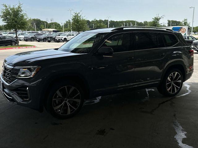 new 2025 Volkswagen Atlas car, priced at $52,529