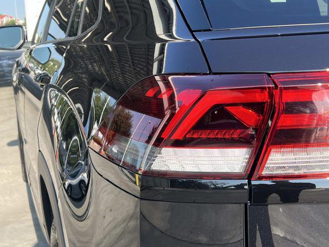 new 2026 Volkswagen Atlas Cross Sport car, priced at $51,224