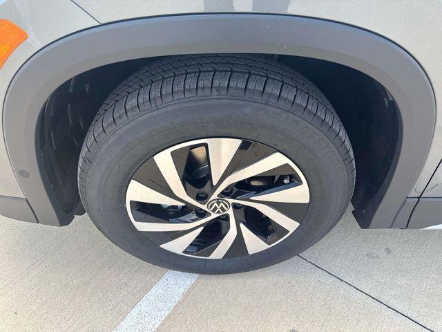 new 2025 Volkswagen Tiguan car, priced at $29,016