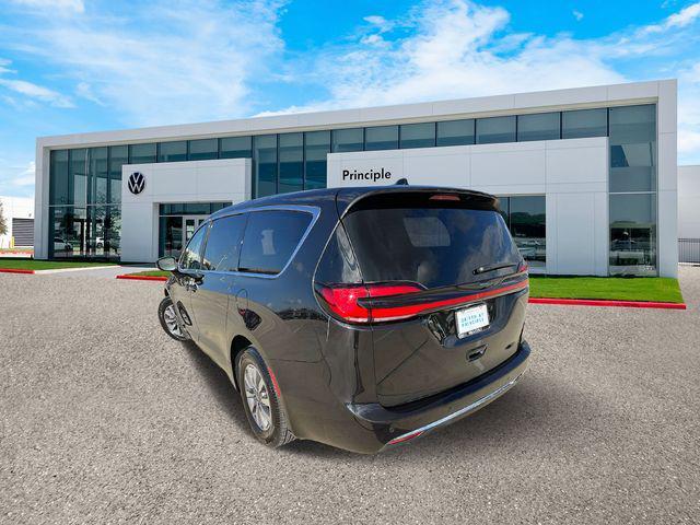 used 2022 Chrysler Pacifica car, priced at $21,400