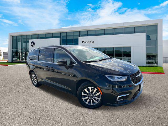 used 2022 Chrysler Pacifica car, priced at $21,400