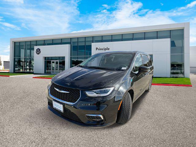 used 2022 Chrysler Pacifica car, priced at $21,400