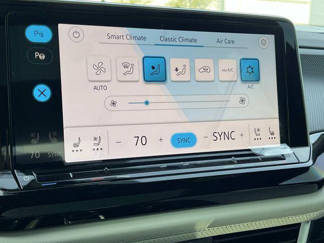 new 2026 Volkswagen Atlas Cross Sport car, priced at $53,769