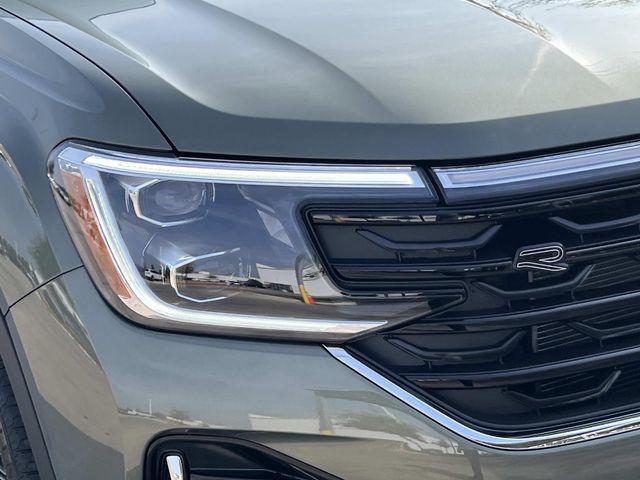 new 2026 Volkswagen Atlas Cross Sport car, priced at $53,769