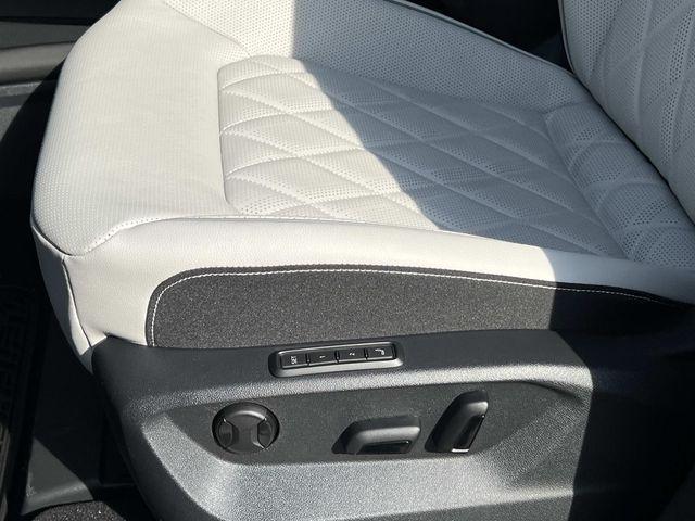 new 2026 Volkswagen Atlas Cross Sport car, priced at $53,769