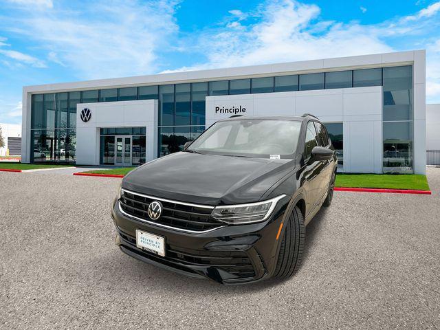 new 2024 Volkswagen Tiguan car, priced at $32,532