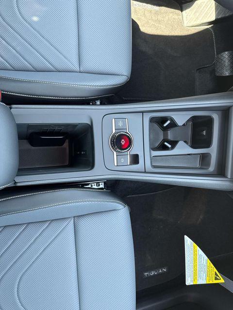 new 2025 Volkswagen Tiguan car, priced at $33,216