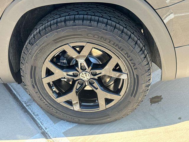 new 2025 Volkswagen Atlas car, priced at $46,920