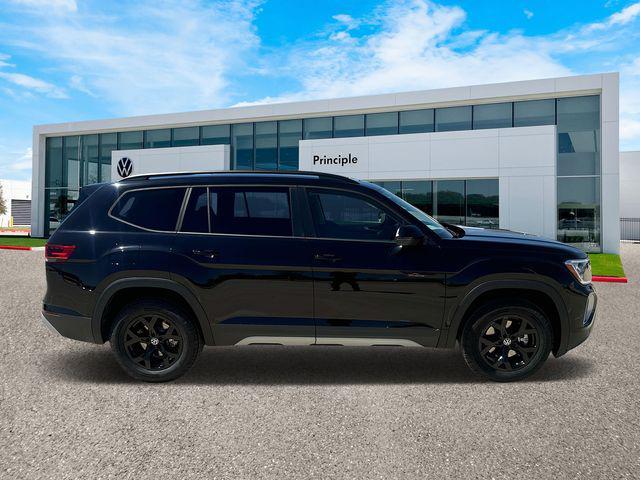new 2025 Volkswagen Atlas car, priced at $46,920
