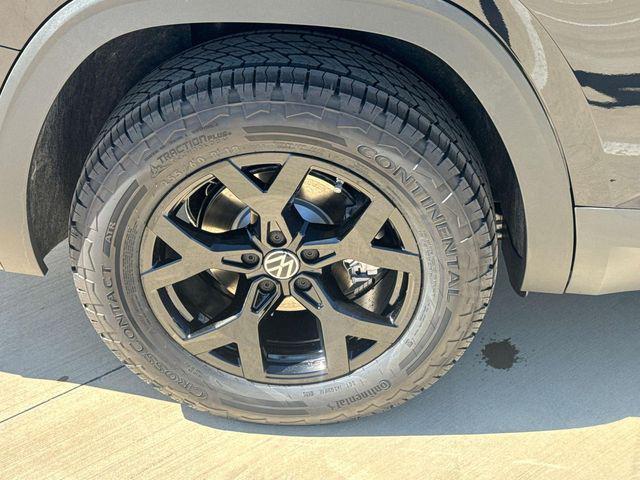 new 2025 Volkswagen Atlas car, priced at $46,920