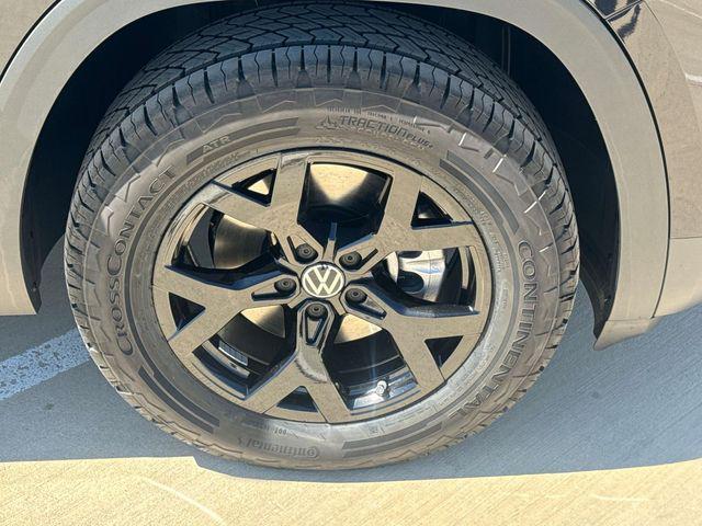 new 2025 Volkswagen Atlas car, priced at $46,920