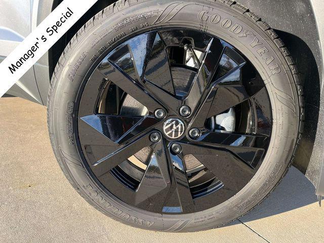 new 2025 Volkswagen Taos car, priced at $39,691