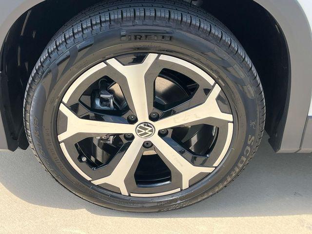 new 2025 Volkswagen Tiguan car, priced at $34,216