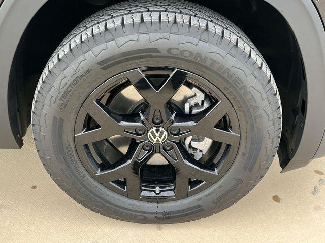 new 2025 Volkswagen Atlas car, priced at $45,258