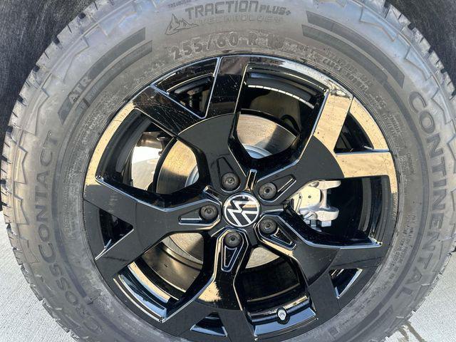 new 2025 Volkswagen Atlas car, priced at $44,905