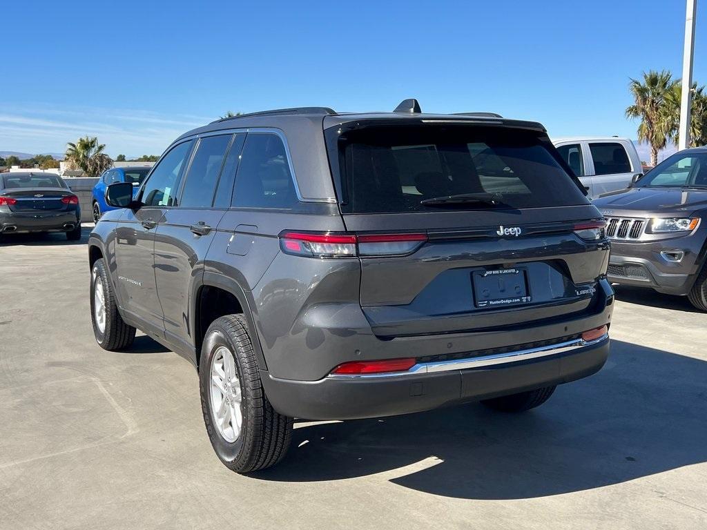 new 2025 Jeep Grand Cherokee car, priced at $34,175