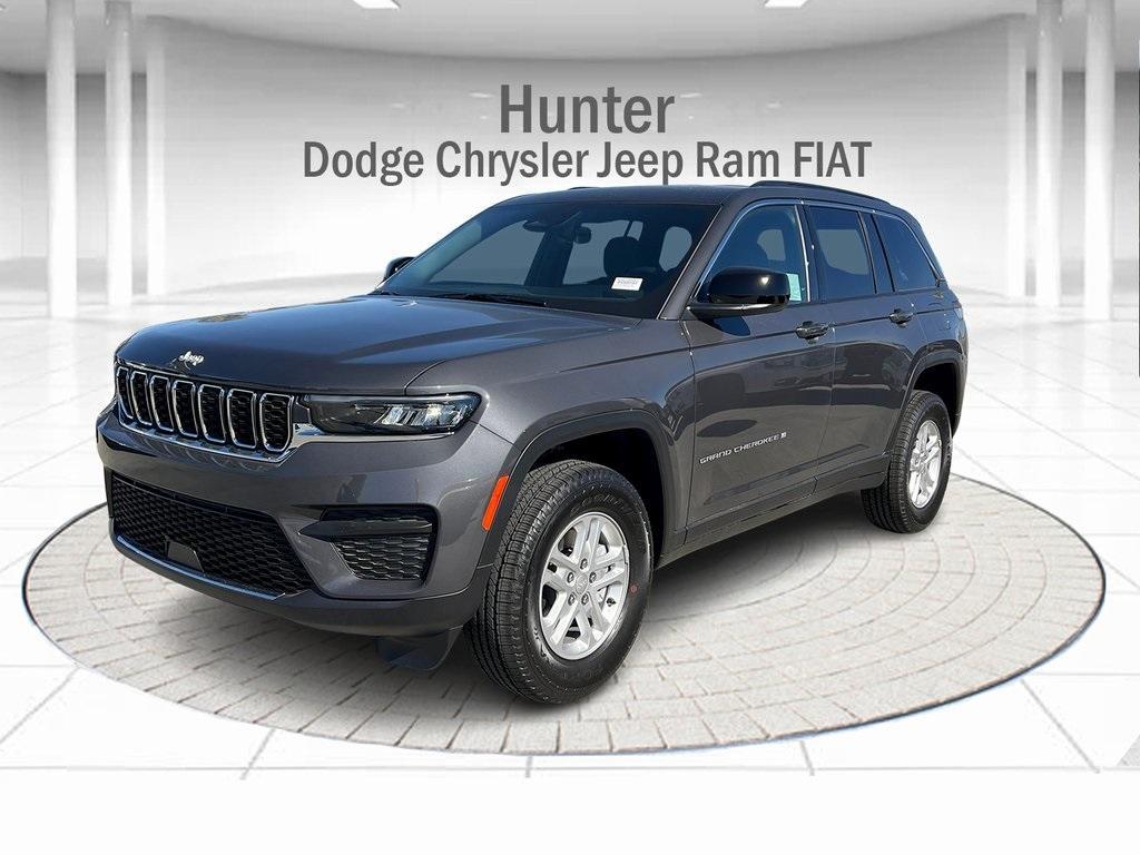 new 2025 Jeep Grand Cherokee car, priced at $34,175