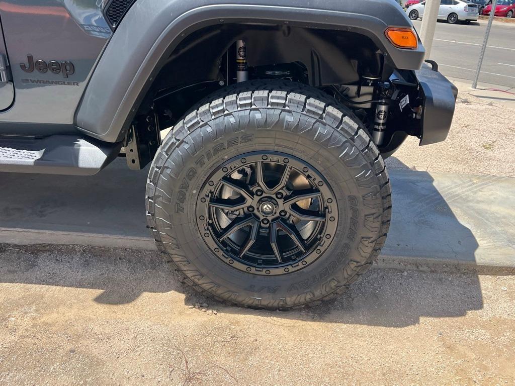 new 2025 Jeep Wrangler car, priced at $46,181
