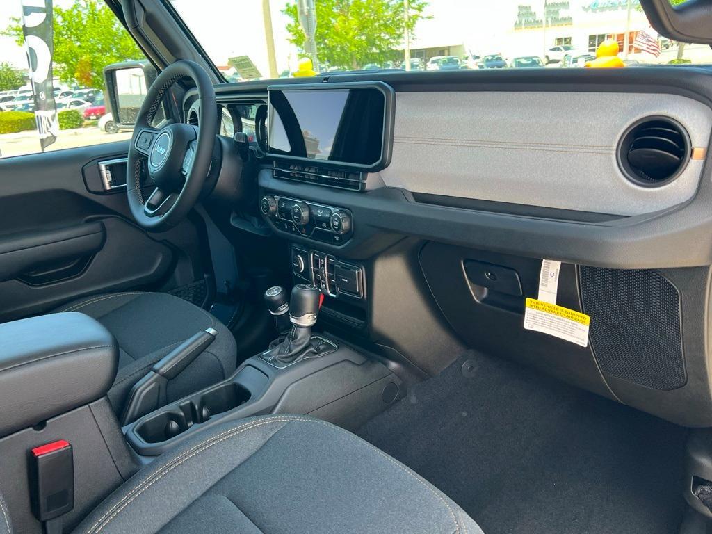 new 2025 Jeep Wrangler car, priced at $46,181