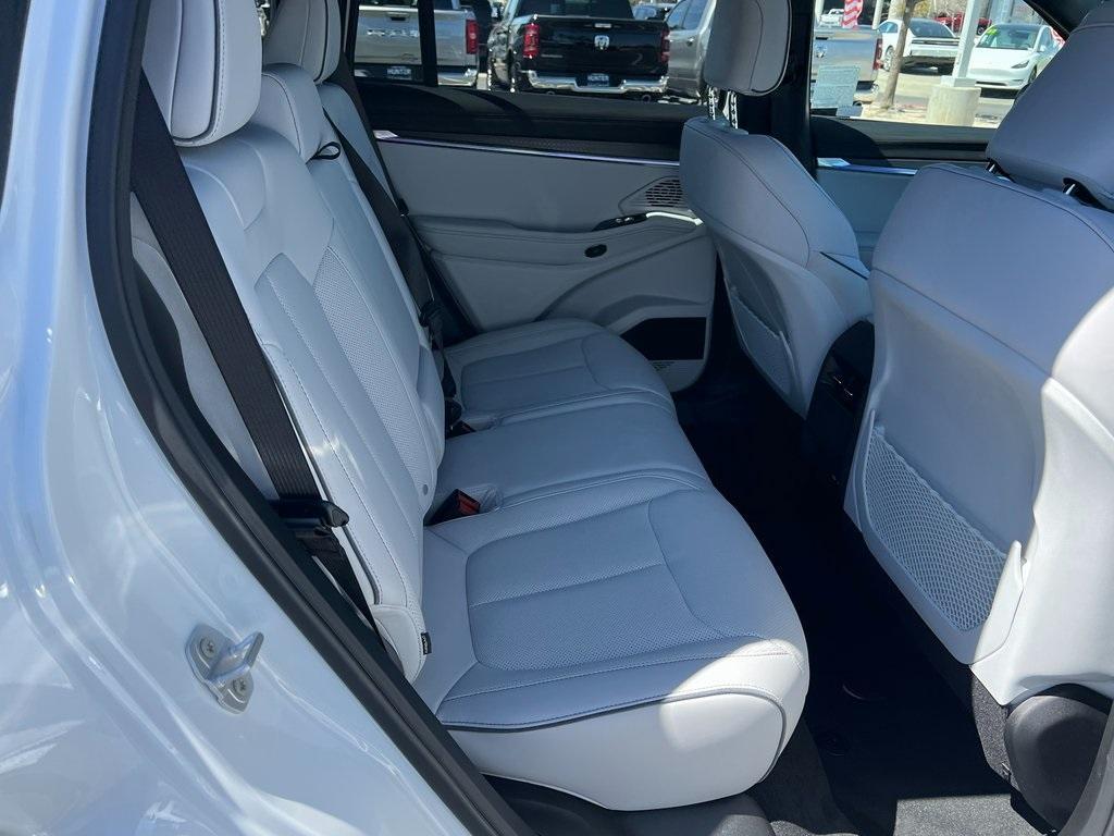 new 2025 Jeep Wagoneer S car, priced at $60,495