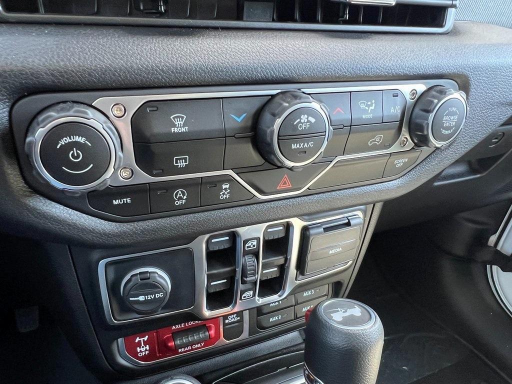 new 2025 Jeep Wrangler car, priced at $48,830