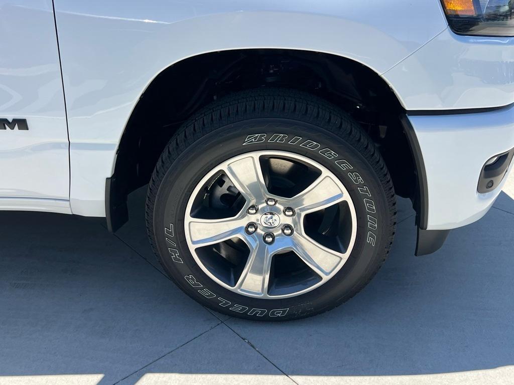 new 2025 Ram 1500 car, priced at $42,547