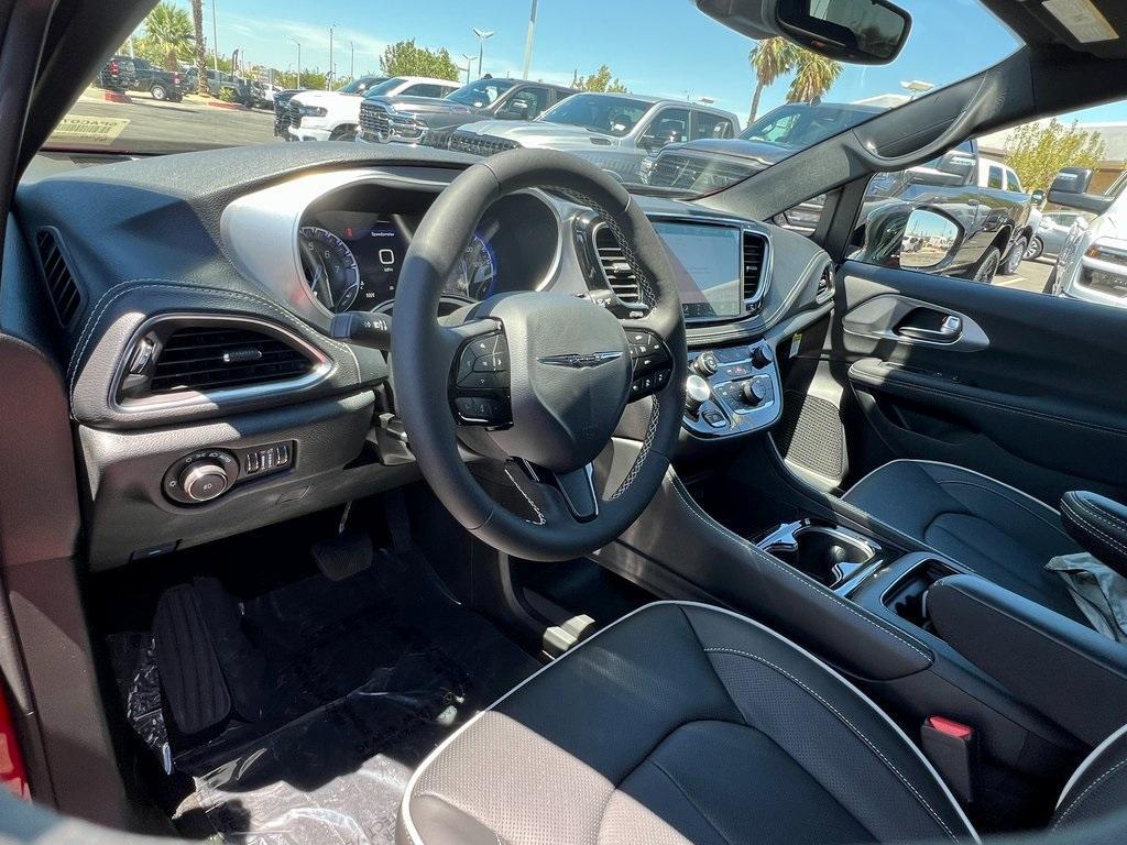 new 2025 Chrysler Pacifica car, priced at $52,060